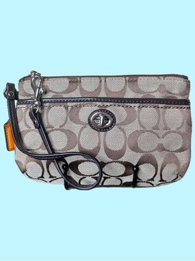 Coach  Grey & Black Signature Turnlock Front Wristlet